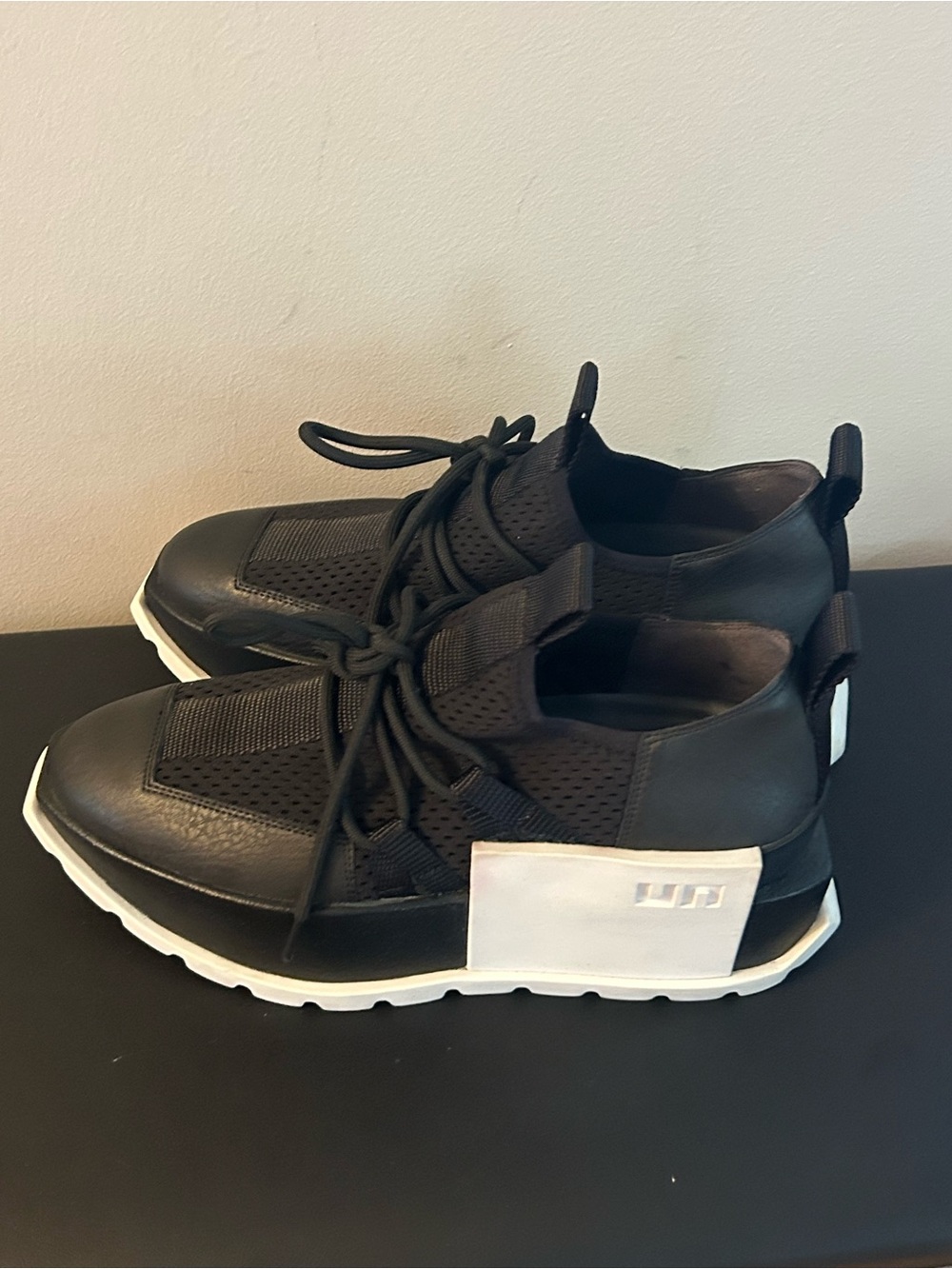 United Nude Roco Run sz 39 Wedge Black and White Slip-On Lace-Up Ankle Sneakers